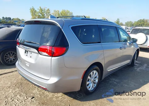 2018 Chrysler Pacifica Touring L из США, поврежденный, VIN 2C4RC1BG9JR354847